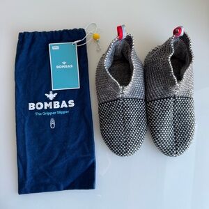 Bombas with tags and bag gripper slipper M